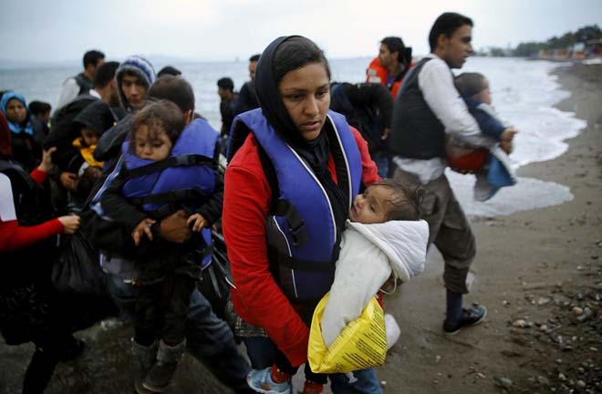 Afgan mülteciler Türkiye ile Yunanistan arasındaki Kos Adası'na çıkarma yapıyor.