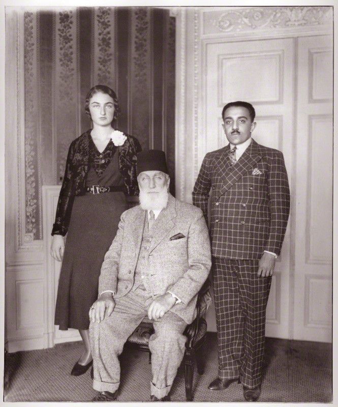 Halife Abdülmecid ile Prenses Dürrişehvar ve eşi Azam Şah